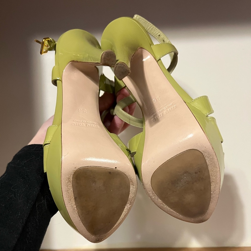 Miu Miu Strappy Light Green Patent Leather Sandal Heel - Picture 3 of 6